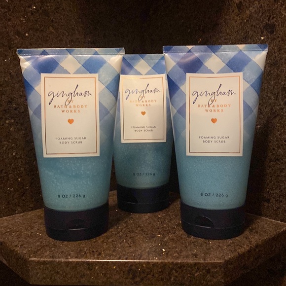 🔹1-Bath & Body Works “Gingham” 8oz Foaming Sugar Body Scrub, NWT & Gift Wrapped - Picture 1 of 4